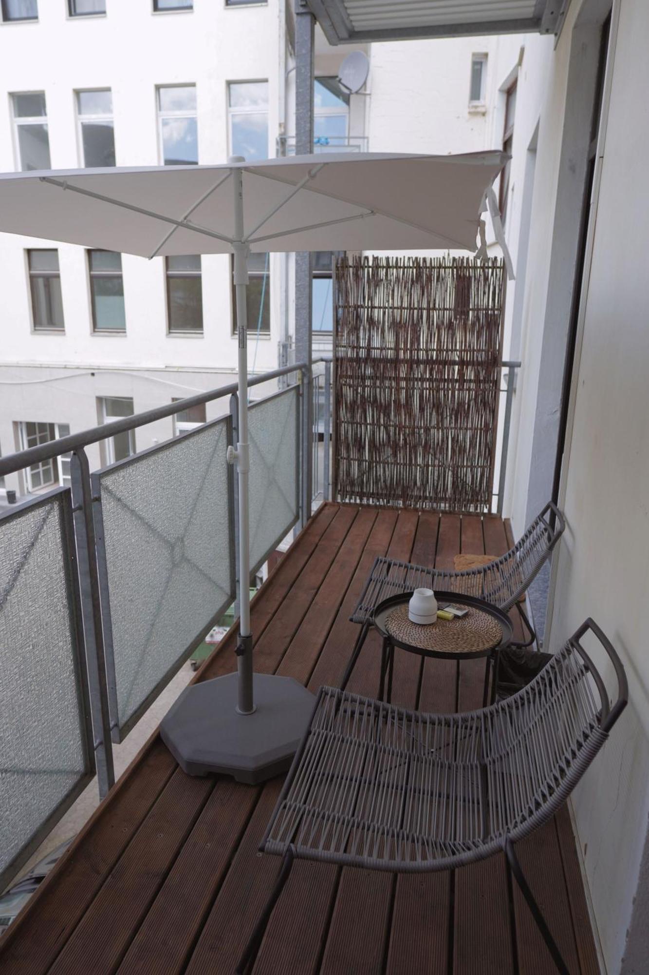Spacious Stylish Scandi In Linden-mitte